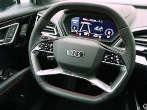 Audi Q4 e-tron Sportback 55 S line quattro