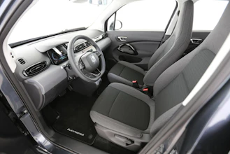 https://vehicle.imgix.net/4337833/800a8669-c542-481c-9331-4177bc748d5d.jpg