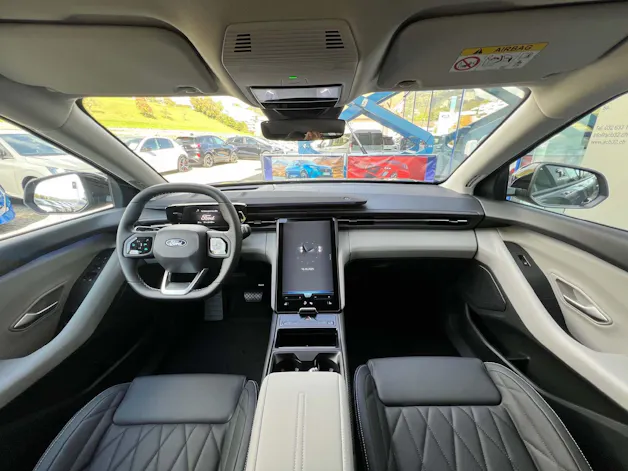 Ford Explorer Extended Range Premium AWD