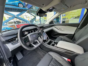 Ford Explorer Extended Range Premium AWD