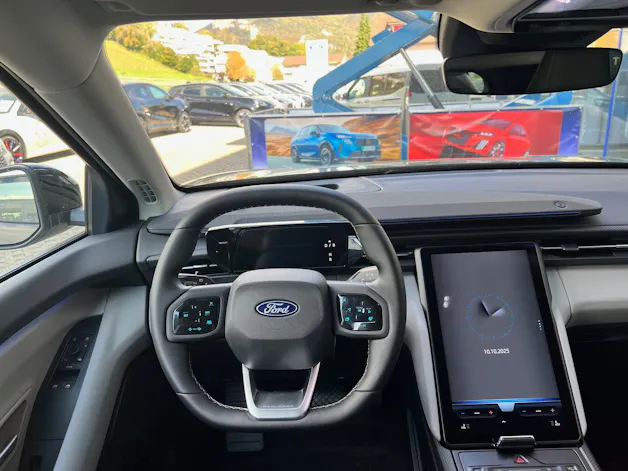Ford Explorer Extended Range Premium AWD