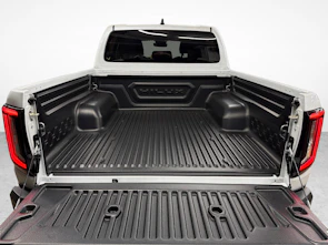 image du véhicule TOYOTA Hilux Double Cab.-Pick-up 2.8 D-4D MHEV 204 Invincible