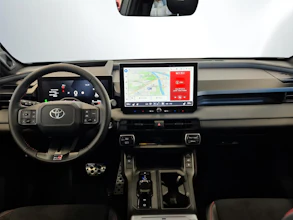 https://vehicle.imgix.net/4337999/c6620592-df35-4fe3-b152-43d39a32d738.jpg