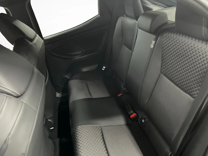 Fahrzeugbild TOYOTA YARIS
