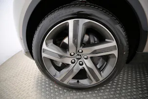 Land Rover Discovery 3.0 D I6 350 Dynamic HSE