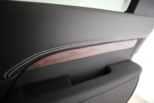 Land Rover Discovery 3.0 D I6 350 Dynamic HSE