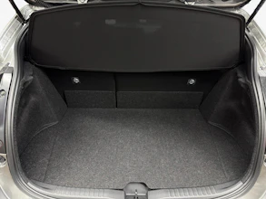 https://vehicle.imgix.net/4338024/ea7739b6-bac5-4873-95dd-254f202fb85a.jpg