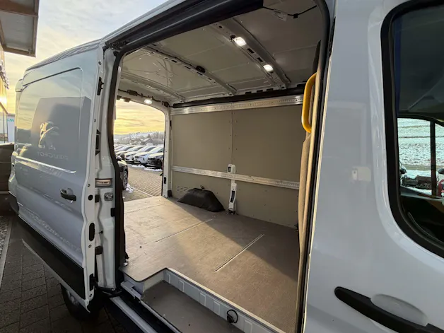 Ford E-Transit Van 350 L2H2 68kWh Trend