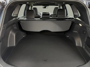 https://vehicle.imgix.net/4338037/b40fe6c2-012c-4f57-81a7-34525fde575f.jpg
