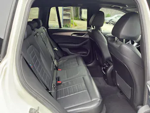 BMW X3 20d xDrive paddles