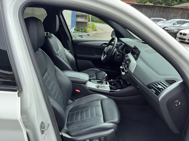BMW X3 20d xDrive paddles