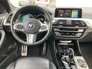 BMW X3 20d xDrive paddles