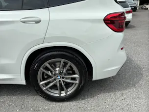 BMW X3 20d xDrive paddles