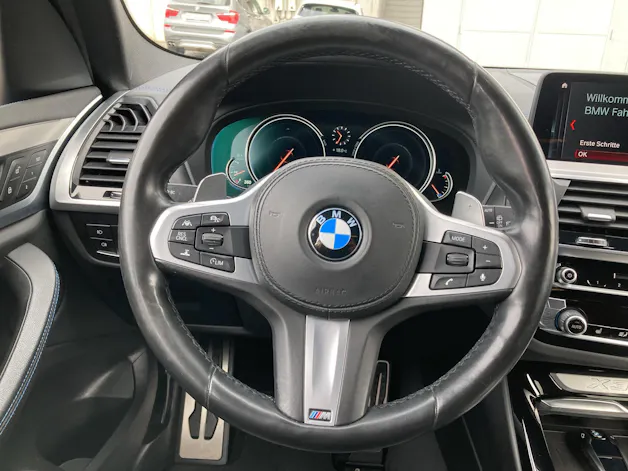 BMW X3 20d xDrive paddles