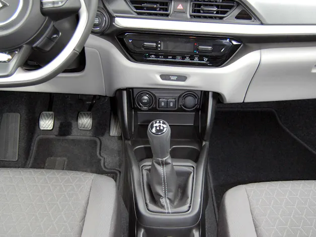 Suzuki Swift 1.2 Sakura Hybrid 4x4