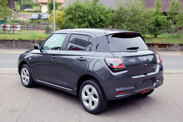 Suzuki Swift 1.2 Sakura Hybrid 4x4