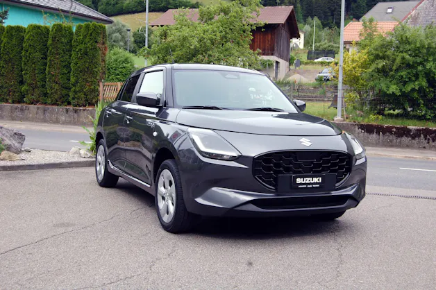Suzuki Swift 1.2 Sakura Hybrid 4x4