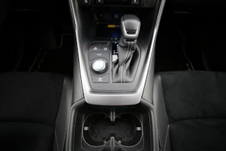 https://vehicle.imgix.net/4338086/f0c77bd6-89f1-4552-9525-924fa7e63ab9.jpg
