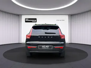 Volvo XC40 2.0 B3 MH Plus Dark