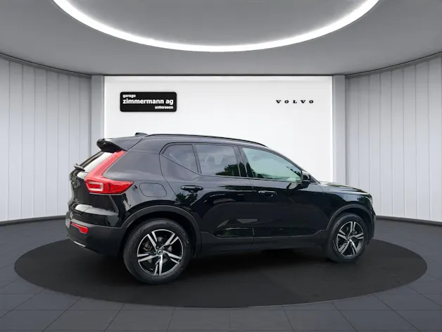 Volvo XC40 2.0 B3 MH Plus Dark