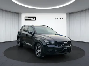 Volvo XC40 2.0 B3 MH Plus Dark