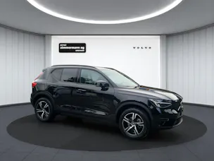 Volvo XC40 2.0 B3 MH Plus Dark