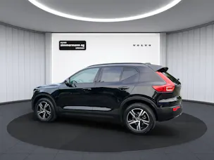 Volvo XC40 2.0 B3 MH Plus Dark