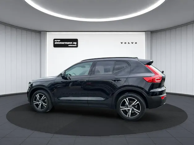 Volvo XC40 2.0 B3 MH Plus Dark