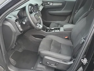 Volvo XC40 2.0 B3 MH Plus Dark