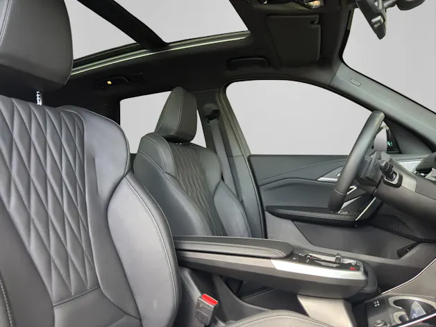 BMW X1 30e M Sport xDrive paddles