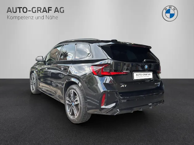 BMW X1 30e M Sport xDrive paddles