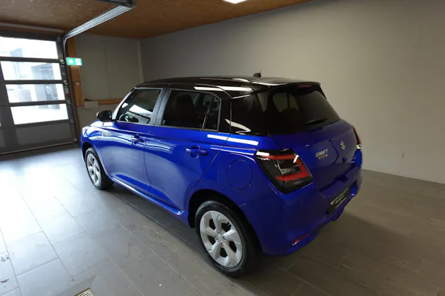 Suzuki Swift 1.2 Sakura Hybrid 4x4
