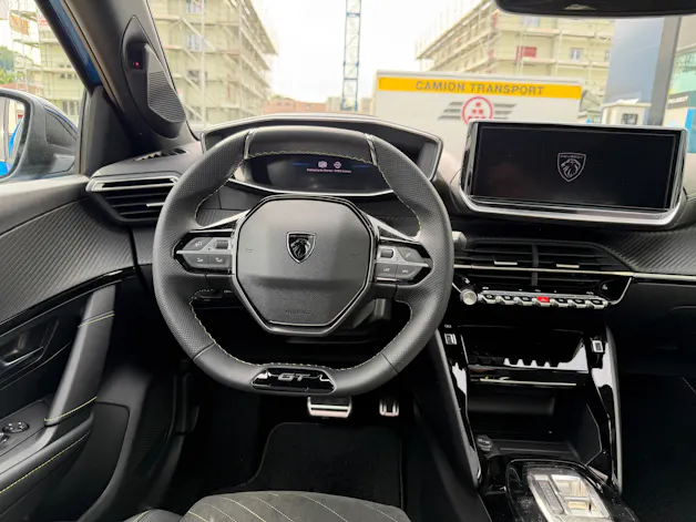 Peugeot 208 1.2 Hybrid 145 GT