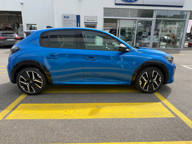 Peugeot 208 1.2 Hybrid 145 GT