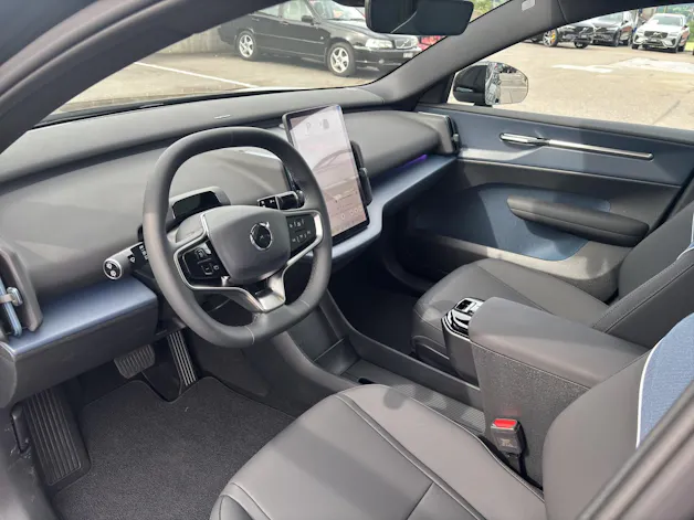 Volvo EX30 CC E60 Twin Performance AWD