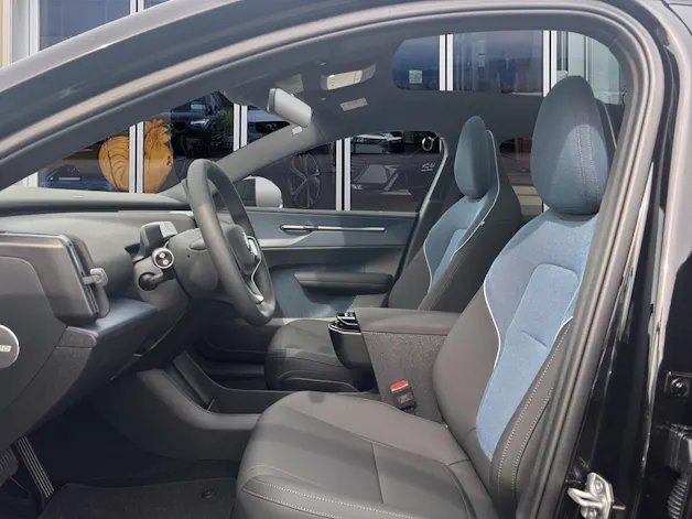 Volvo EX30 CC E60 Twin Performance AWD