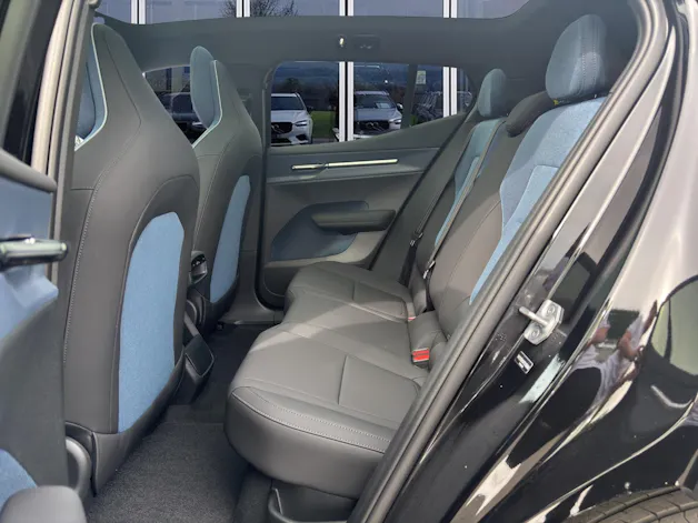 Volvo EX30 CC E60 Twin Performance AWD