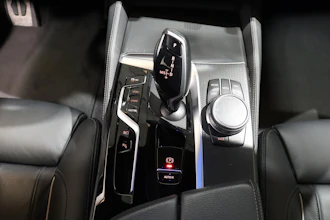https://vehicle.imgix.net/4338226/ed26a07b-81dd-4f7c-87bf-d172b0951fa8.JPG