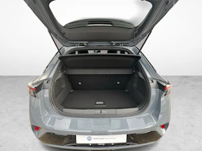 https://vehicle.imgix.net/4338280/5bfaa22d-5b8a-4bdc-90d5-f802762d2969.jpg