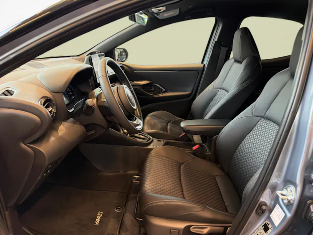 Toyota Yaris 1.5 VVT-i HSD Premium