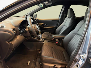 Fahrzeugbild TOYOTA Yaris 1.5 VVT-i HSD Premium