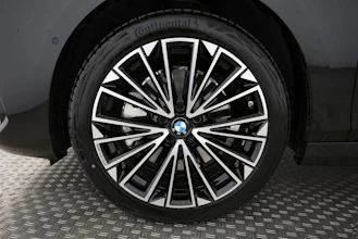 https://vehicle.imgix.net/4338329/3e783125-84dc-4985-a420-2ed5f9956839.jpg