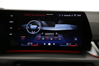 https://vehicle.imgix.net/4338329/79317773-5f18-4049-b5fa-560bcf6830bf.jpg