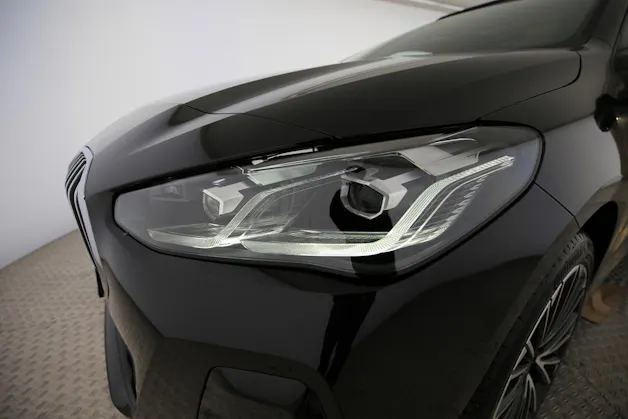 BMW 230e xDrive paddles Active Tourer