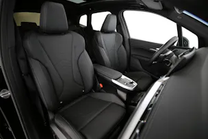 BMW 230e xDrive paddles Active Tourer