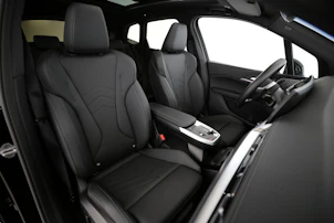 immagine del veicolo BMW 230e xDrive paddles Active Tourer