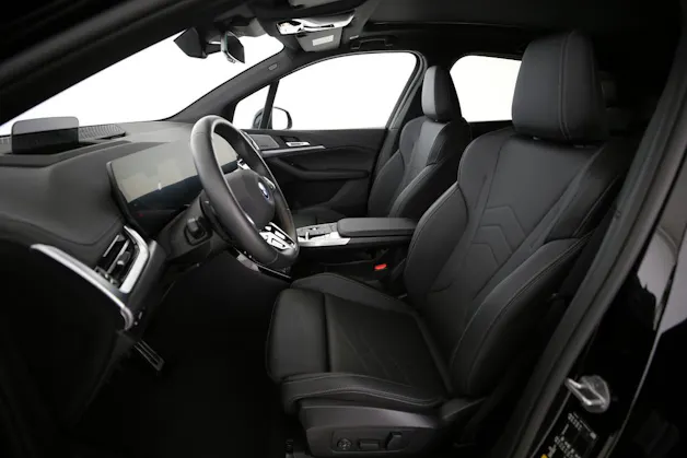 BMW 230e xDrive paddles Active Tourer