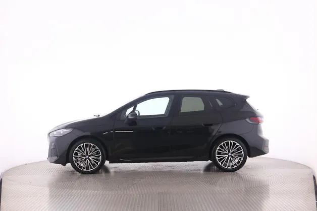BMW 230e xDrive paddles Active Tourer
