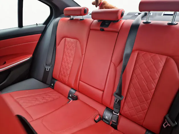 BMW 330e xDrive SAG