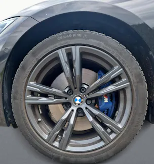 BMW 330e xDrive SAG
